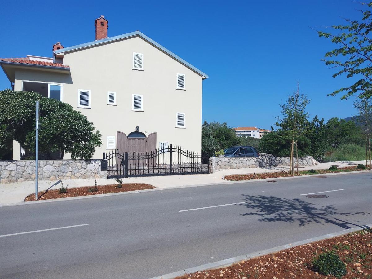 Apartments Rea Црес Экстерьер фото
